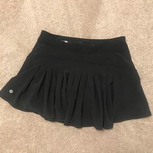 Lululemon black skirt
